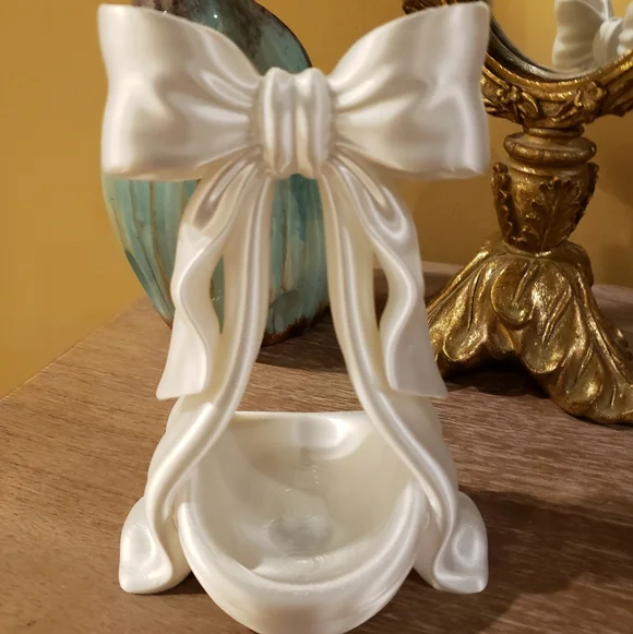 NEW! Gorgeous Draping Bow Jewelry Keepsake Trinket Holder (Pearl White) - Picture 5 of 7